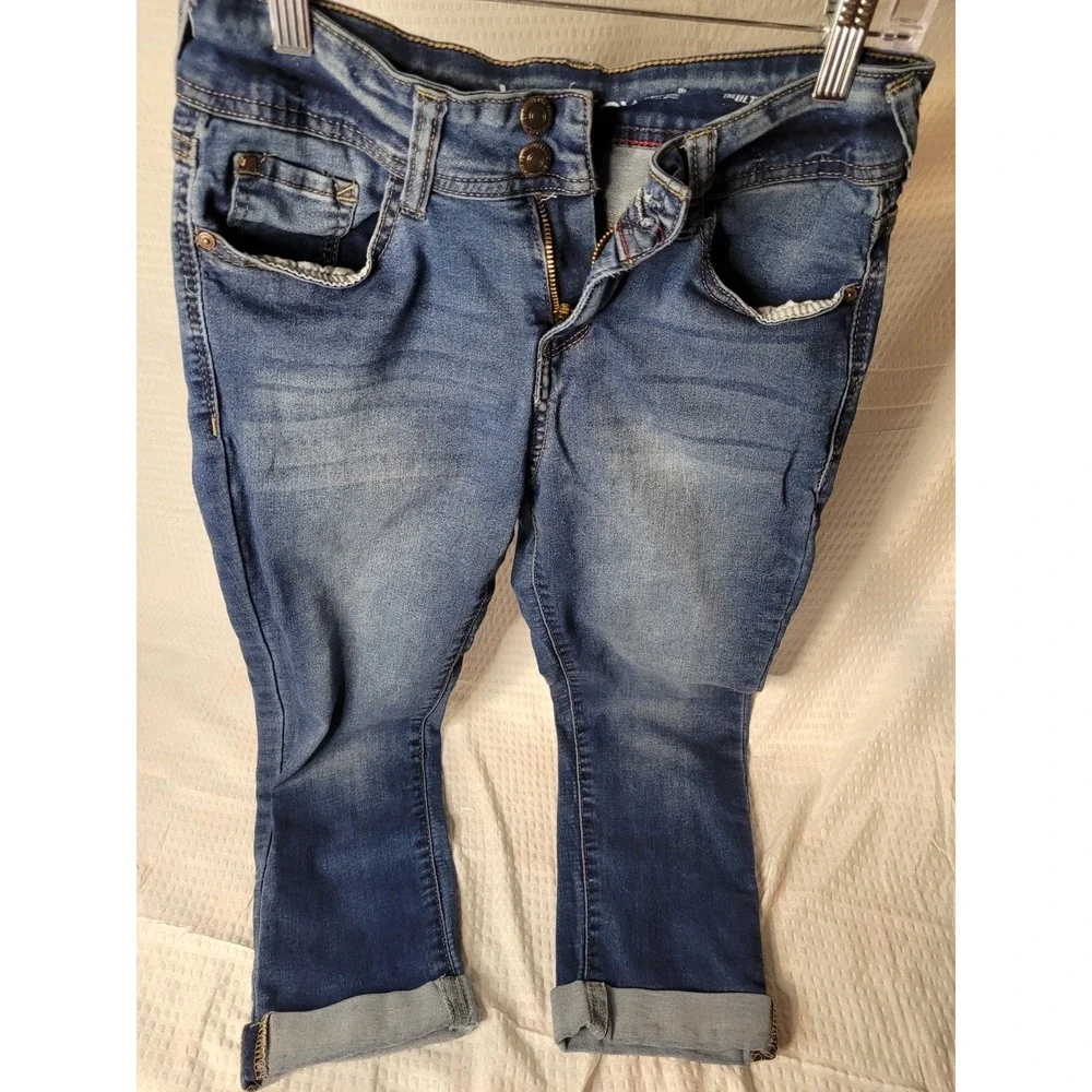 Wallflower‎ Capri Jeans Juniors 7 Blue Luscious Curvy Fit Skinny Stretch Cuffed